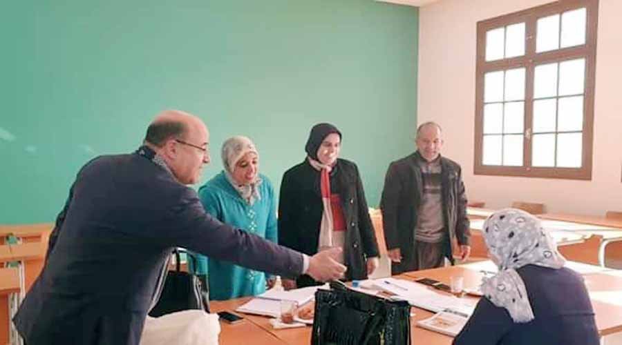 مدير اكاديمية التربية و التكوين بالرباط يزور مراكز الاختبارات لتوظيف اطر الاكاديمية