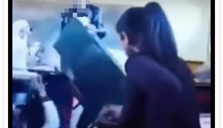 وزارة التربية و التكوين تخرج بتدوينة حول قضية إعتداء استاذ على تلميذتين بقلعة السراغنة