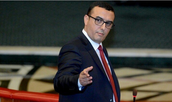 امكراز يعترف بخرقه للقانون و يتهم حزب بعدم دفع واجبات موظفيه