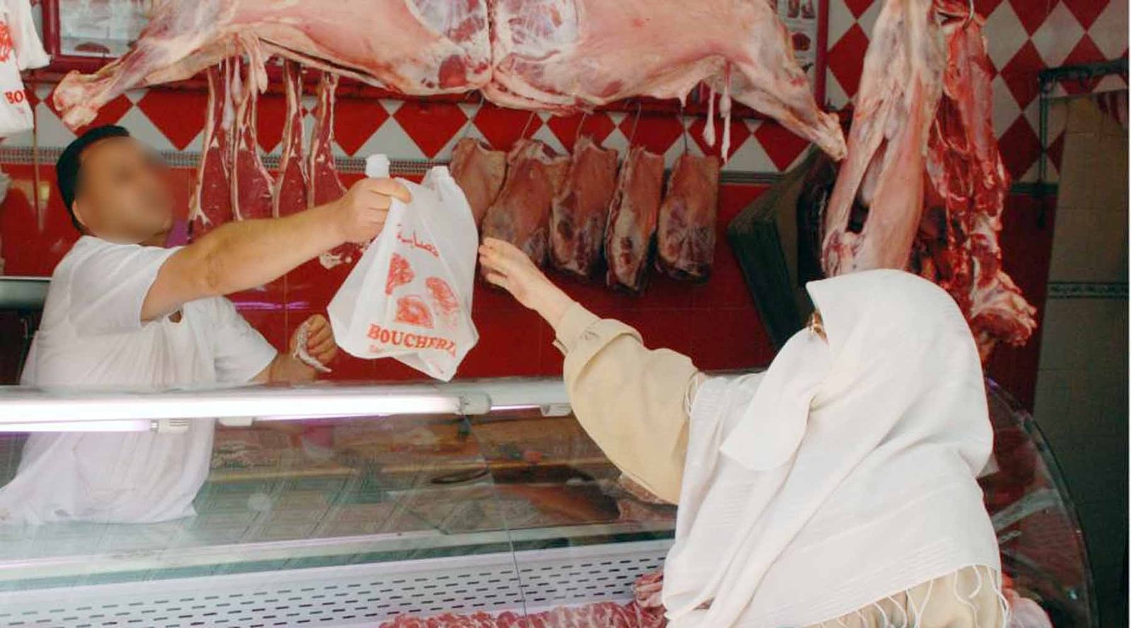 بايتاس: الحكومة تعمل على سد الخصاص الحاصل في اللحوم الحمراء على الصعيد الوطني.