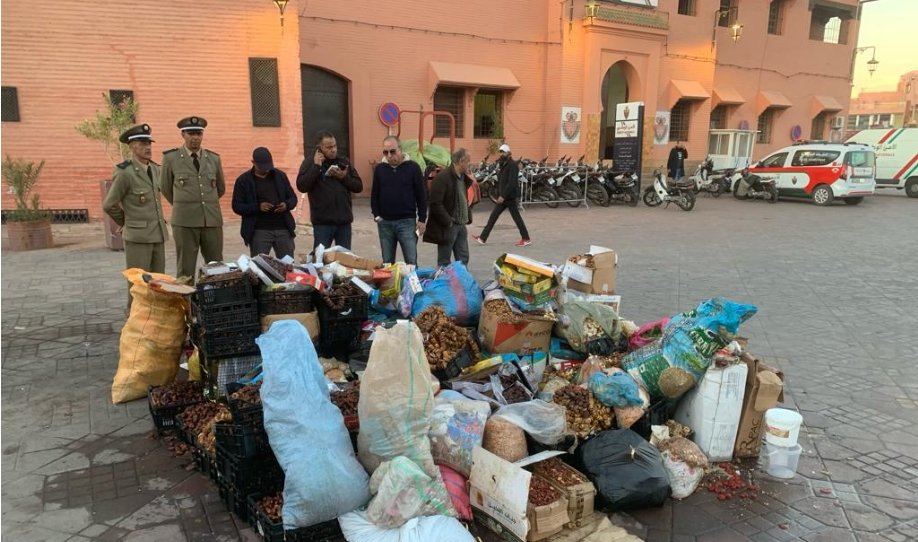 ججز واتلاف كمية كبيرة من التمور الفاسدة بمراكش