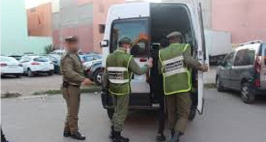 قائد بوجدة يتعرض للرش بالماء القاطع و الامن يعتقل المشتبه به