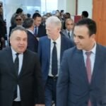 بعد الاجتماع بنموسى يشترط وقف الإضراب و والجامعة تطلب مهلة للتشاور