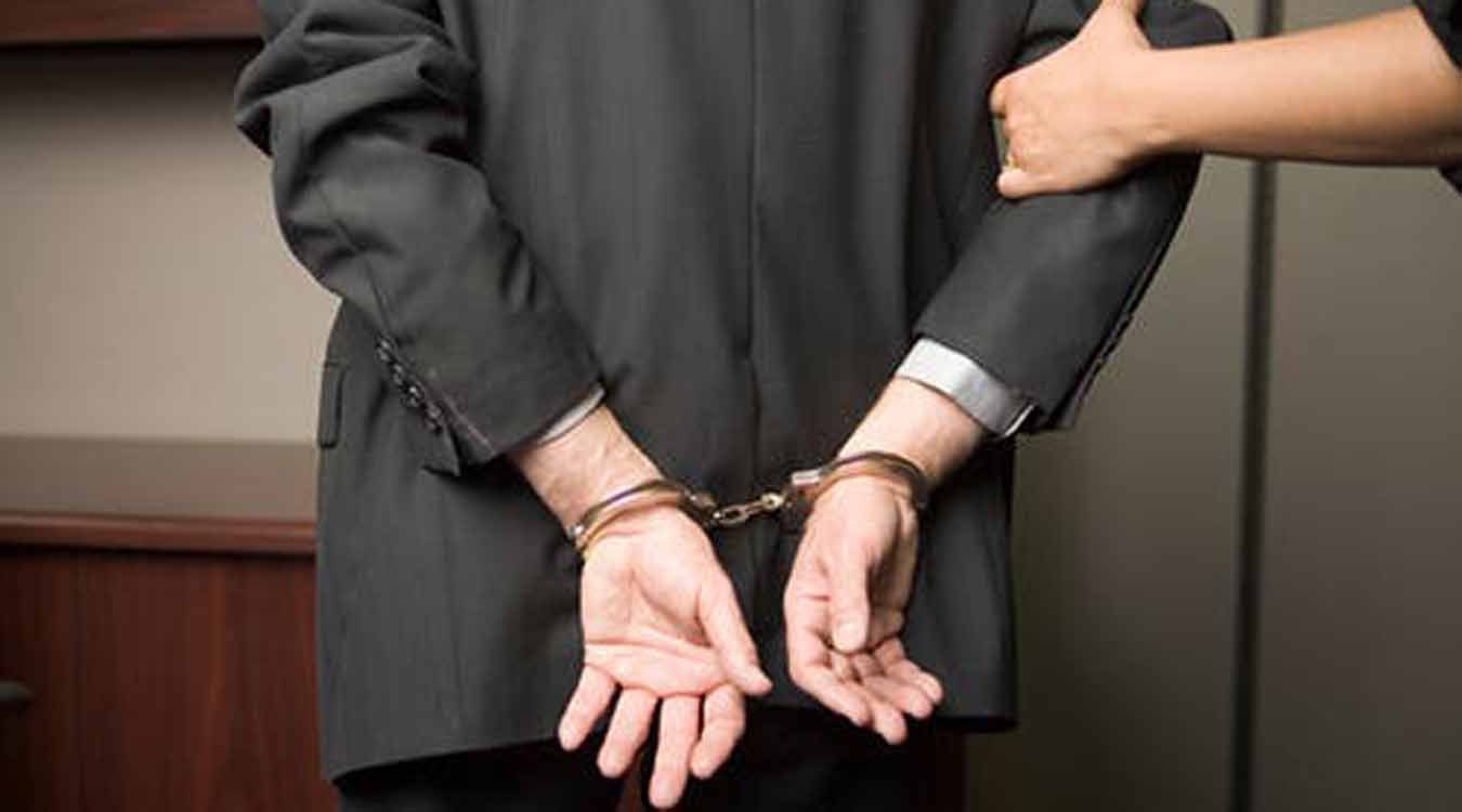 جماعة مولاي يعقوب تحت مجهر القضاء و برلماني سابق و من معه رهن تدابير الحراسة النظرية