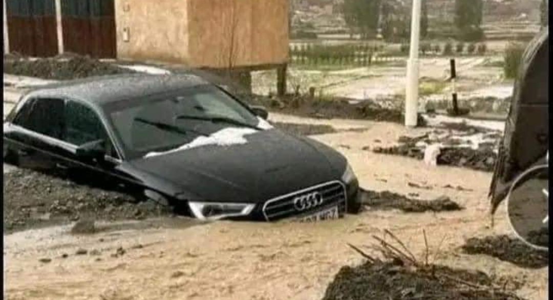 عواصف رعدية مصحوبة بأمطار قوية تسببت في فيضانات و أضرار بممتلكات الساكنة باملشيل