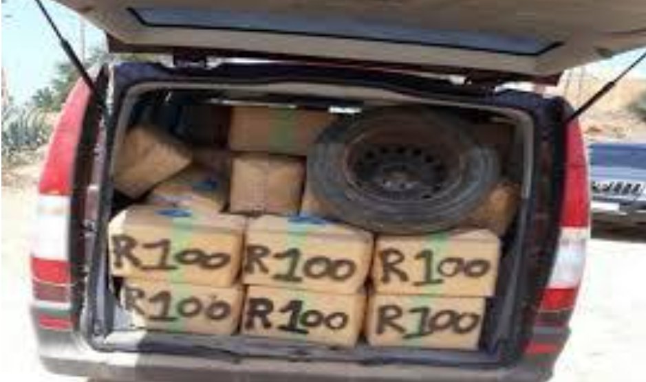 درك كتامة يحبط محاولة تهريب 300 من مخ در الشيرا كانت داخل سيارة