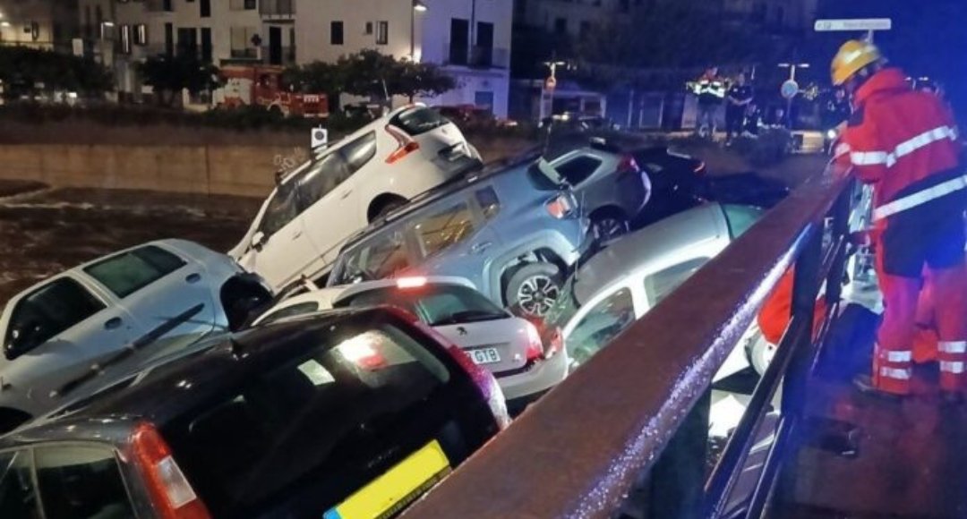 القنصلية العامة للمملكة المغربية بجيرونا تضع رقم هاتفي للتواصل مع المواطنين