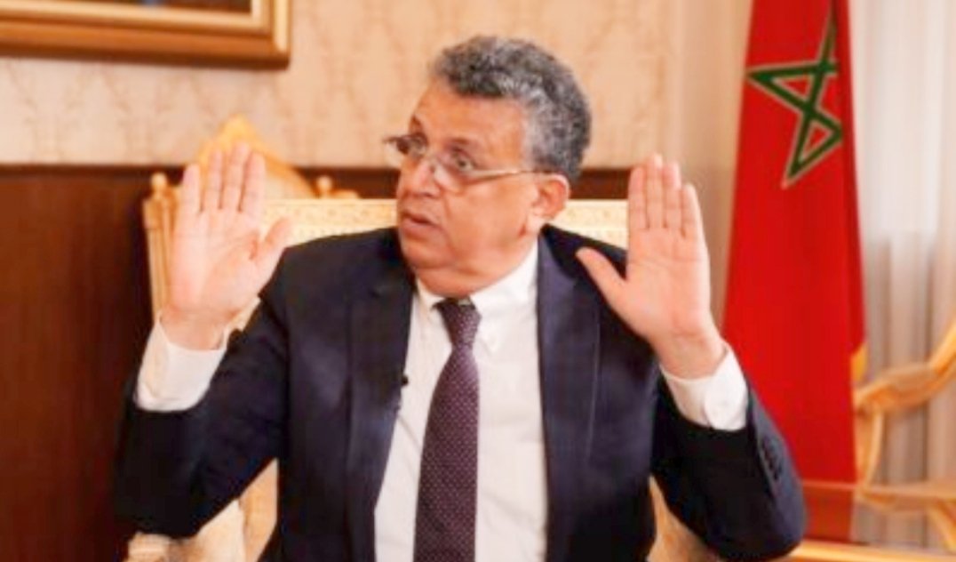 هل تطلبون من الوزير الانبطاح على بطنه؟” هكذا رد وزير العدل على المحامين