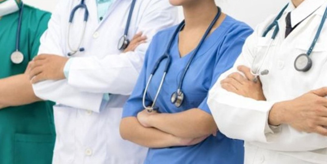 اطباء القطاع العام يخوضون إضراب بسبب غياب الحوار