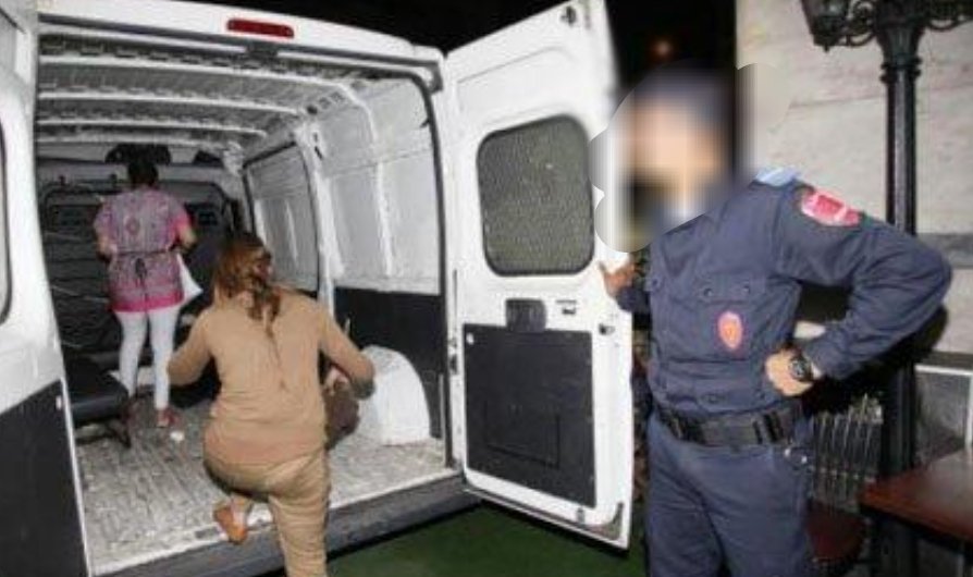 إعداد منزل للدعارة و تسهيل البغاء يجر8 اشخاص ضمنهم 4 نساء  الى الاعتقال بمراكش