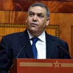 سقوط ثلوج فوق قمم الأطلسين الكبير والمتوسط والريف، مع تسجيل هبات رياح قوية في طقس الأربعاء