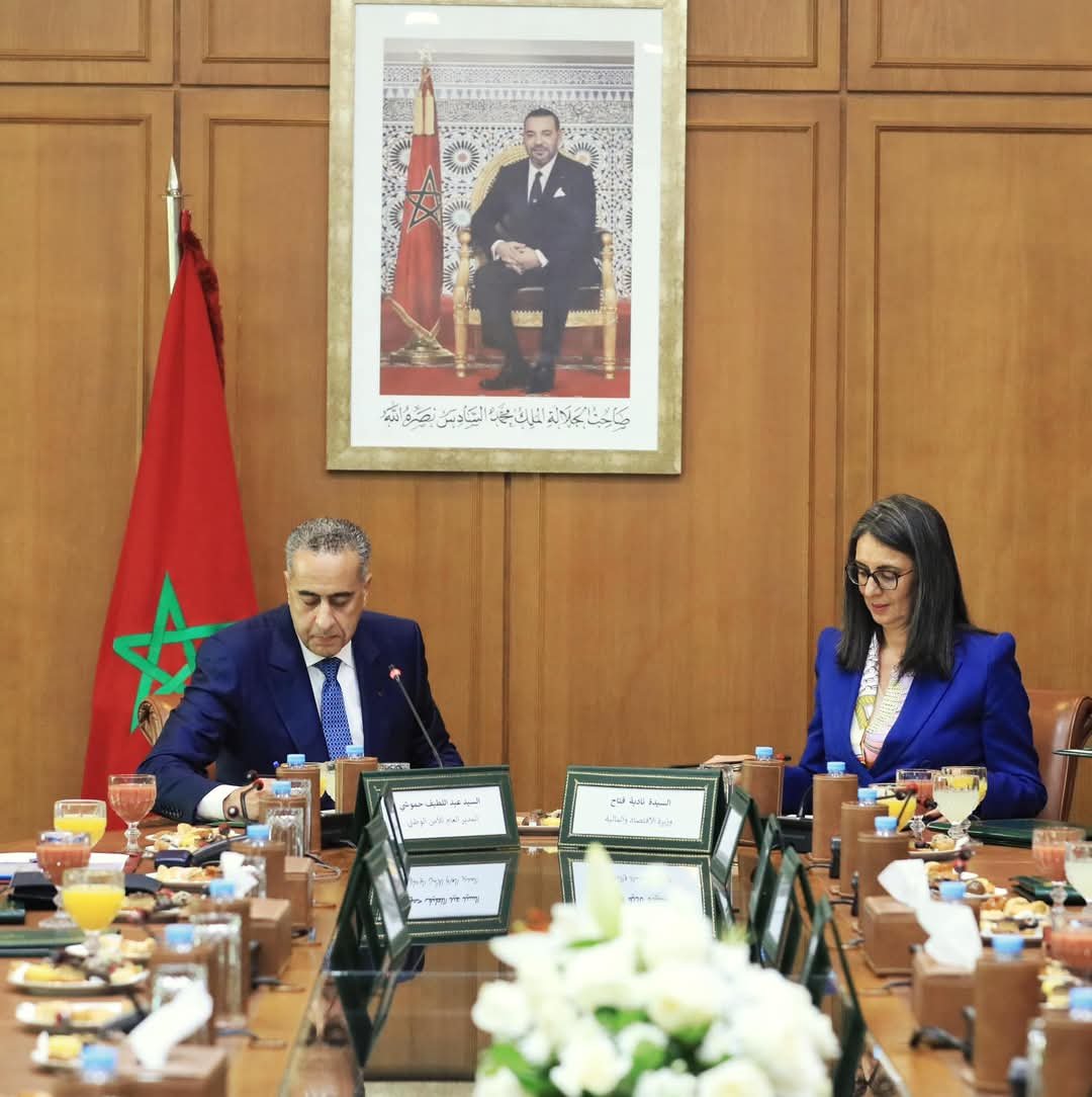 توقيع اتفاقية شراكة لتعزيز التعاون في مجال الدفاع عن مصالح الدولة أمام القضاء.