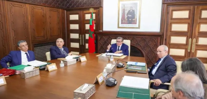 الحكومة تصادق على مشروع مرسوم بشأن الغرامات التصالحية والجزافية المتعلقة بمدونة السير على الطرق