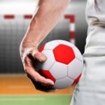 سيارات بالجملة تتجاوز اشارة منع المرور الى رمال شاطئ الديابات بالصويرة