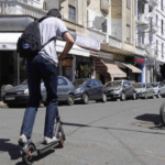 نجاة سائق سقطت سيارته وسط قناة مائية بوادي ملوية .