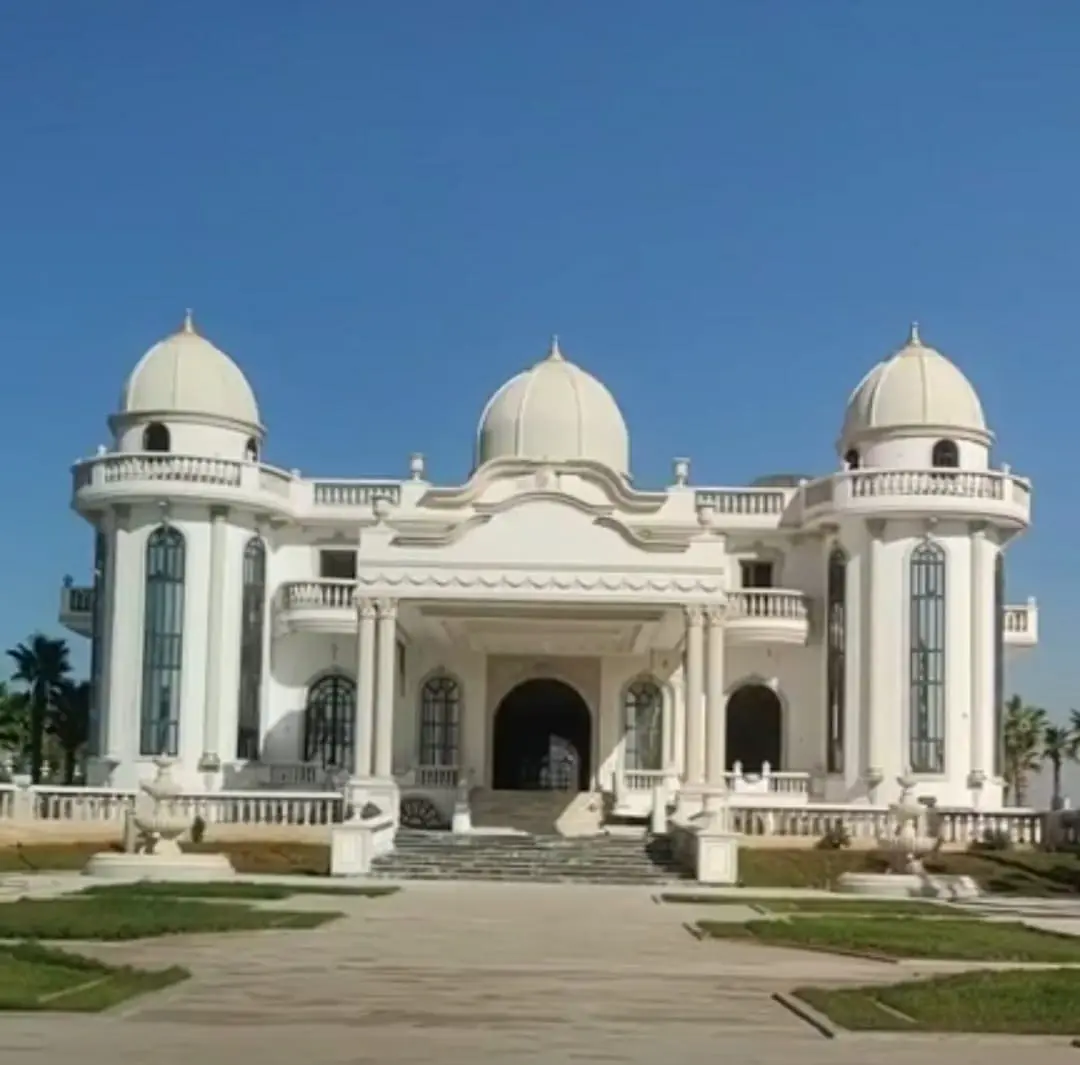 تطورات قصر بوسكورة ، الداخلية توقف عامل اقليم النواصر و باشا المدينة