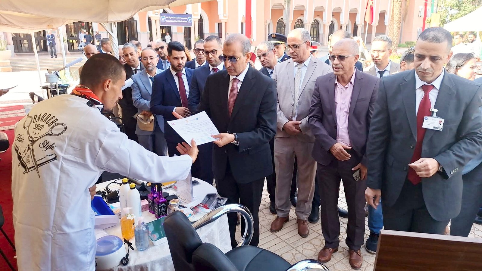 اشتوكة ايت باها: توزيع دفعة من المشاريع لفائدة نزلاء سابقين للمؤسسات السجنية بمناسبة عيد المسيرة الخضراء