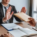 مصرع رجل أمن بوجدة بعد تعرضه لهجوم الكلاب الضالة