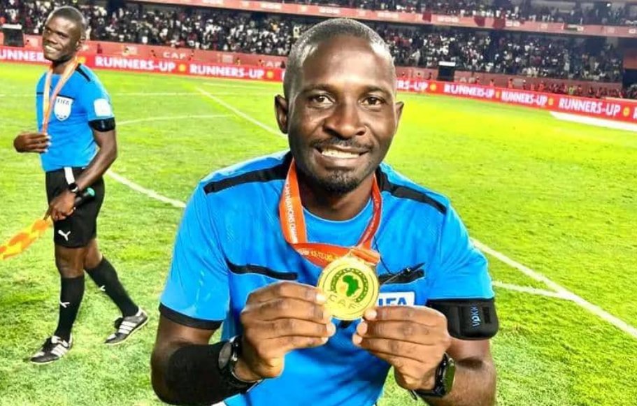 الحكم الكاميروني عبدول مفير يقود مقابلة المغرب ضد مالي