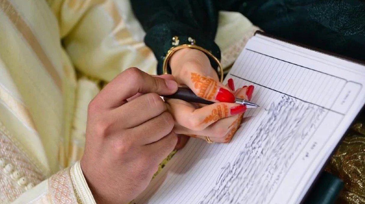 العدول يصعدون ضد الحكومة و يعلنون المغرب بدون زواج