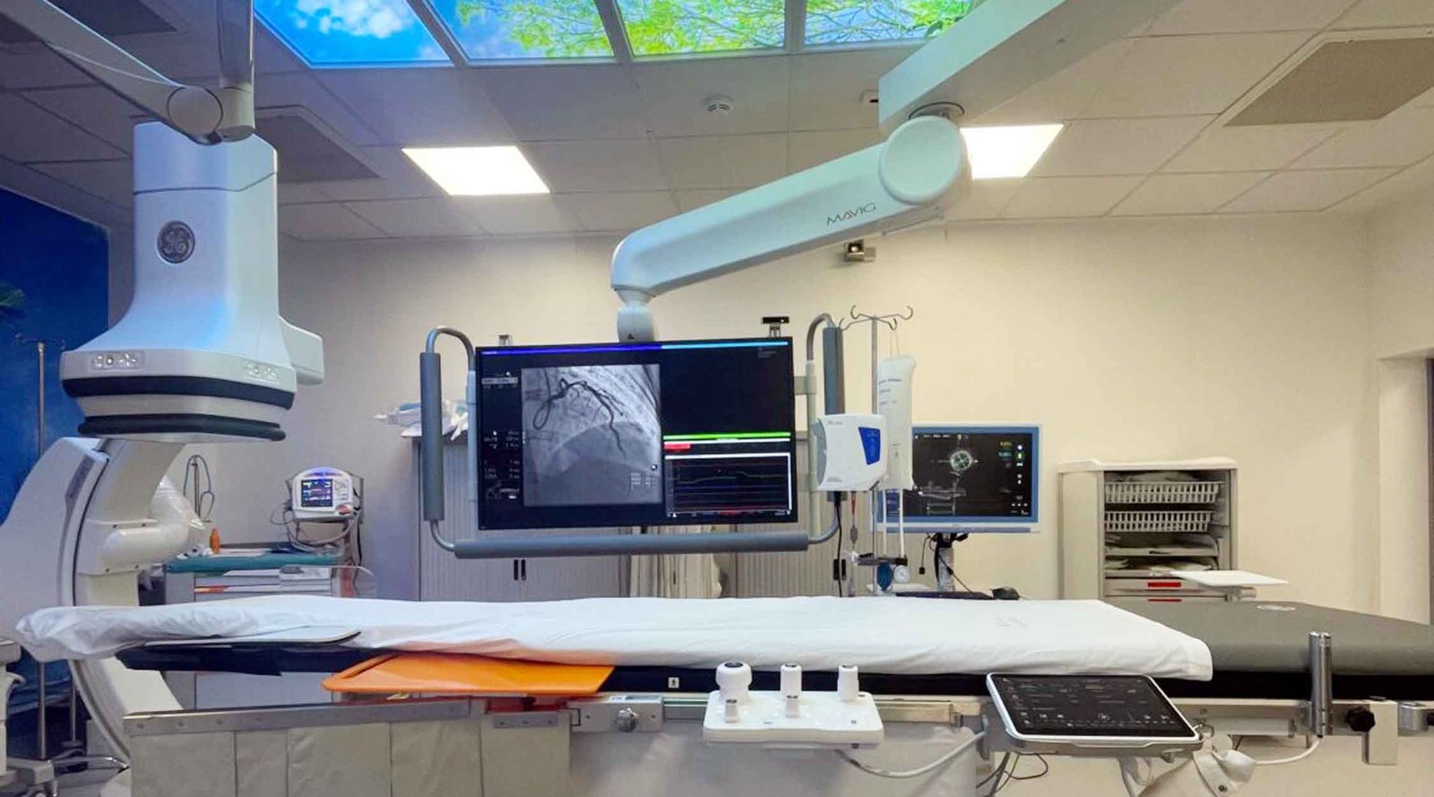 اطلاق (IVUS) تقنية متقدمة للتصوير بالموجات فوق الصوتية بمستشفى اكادير