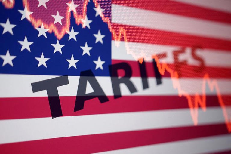 أمريكا تفرض ضريبة عالمية جديدة ب10% على السلع المستوردة‎